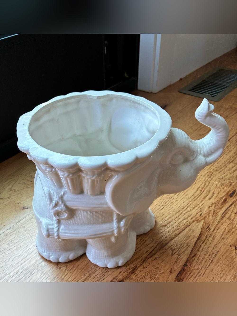 Vintage White Ceramic Elephant Planter - Decorative Home Art